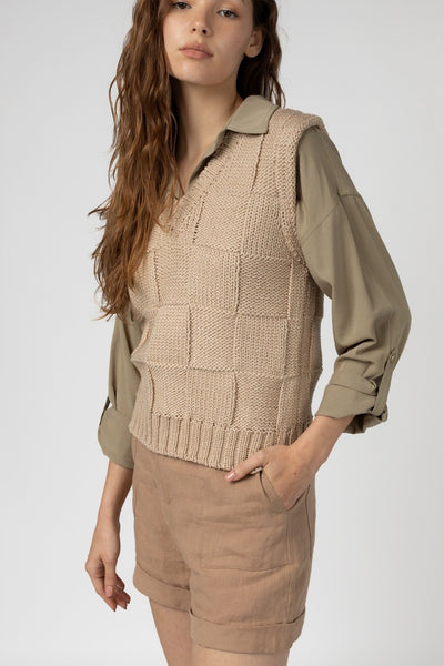 Sweater vest, Shop knitted vests for women at NA-KD